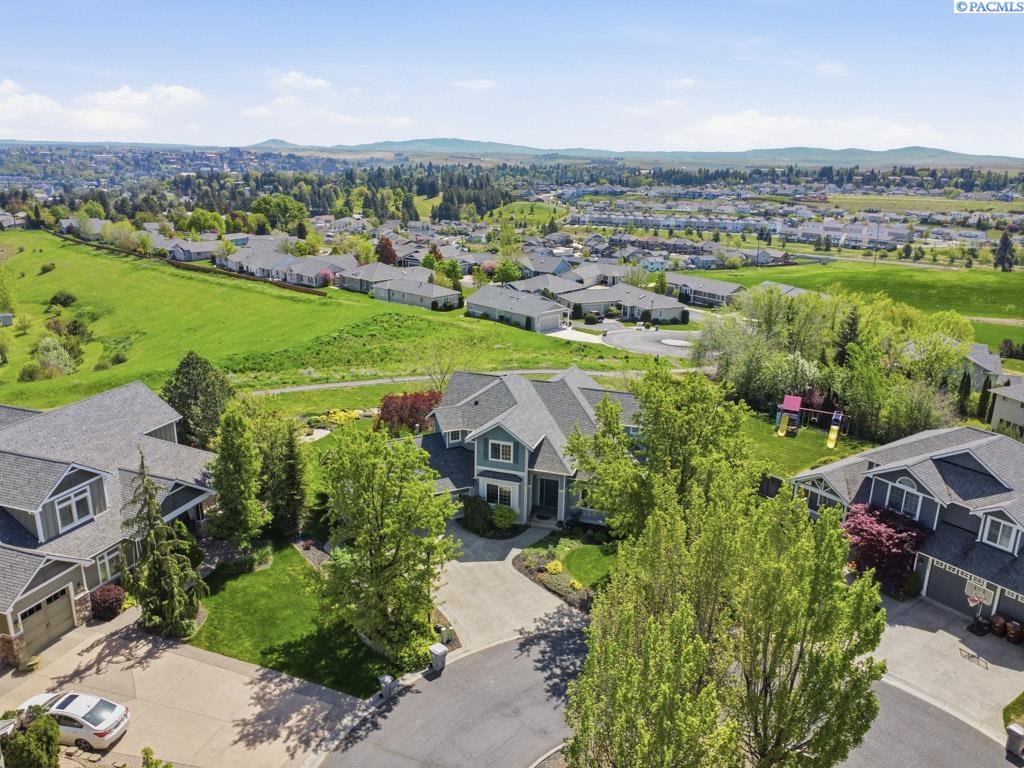 1525 NW Nicole Ct
