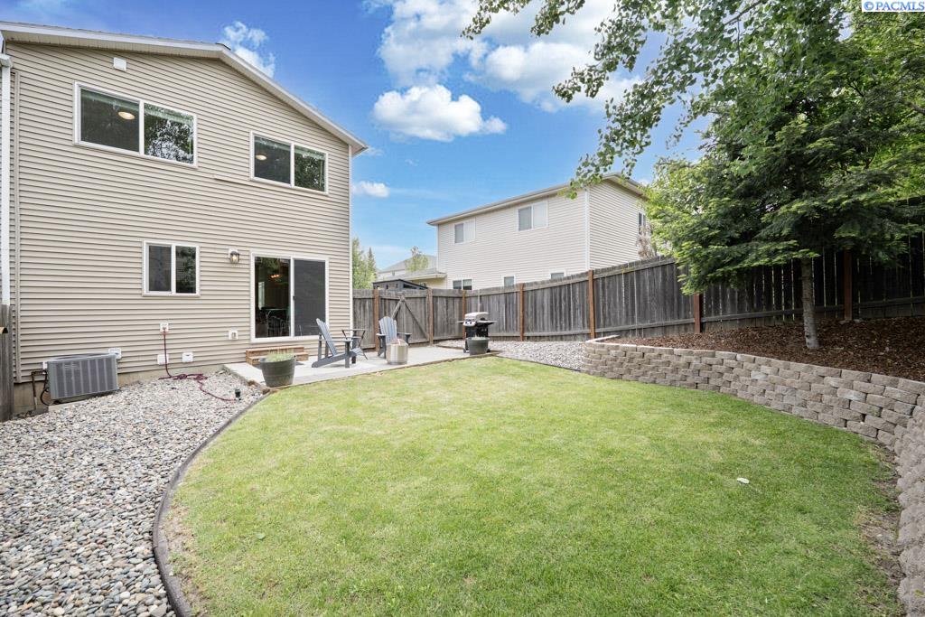 2345 NE Ridgeline Drive