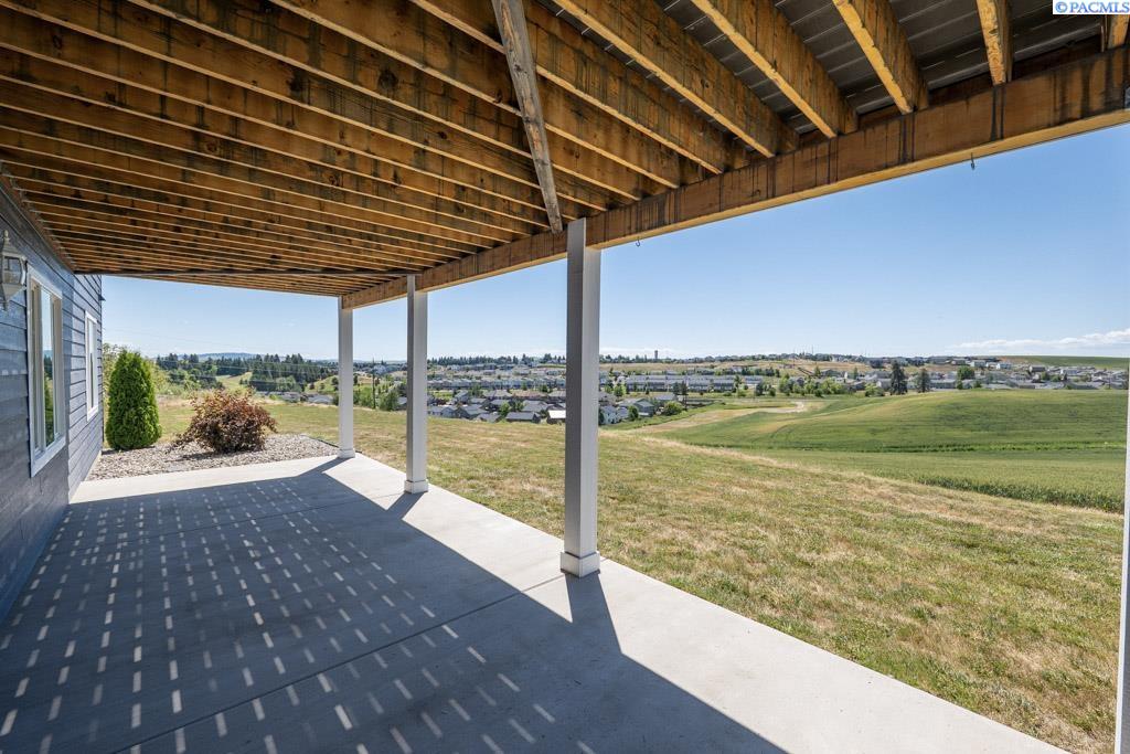 1505 SW Capri Ct