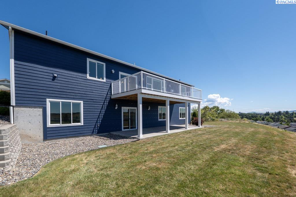 1505 SW Capri Ct
