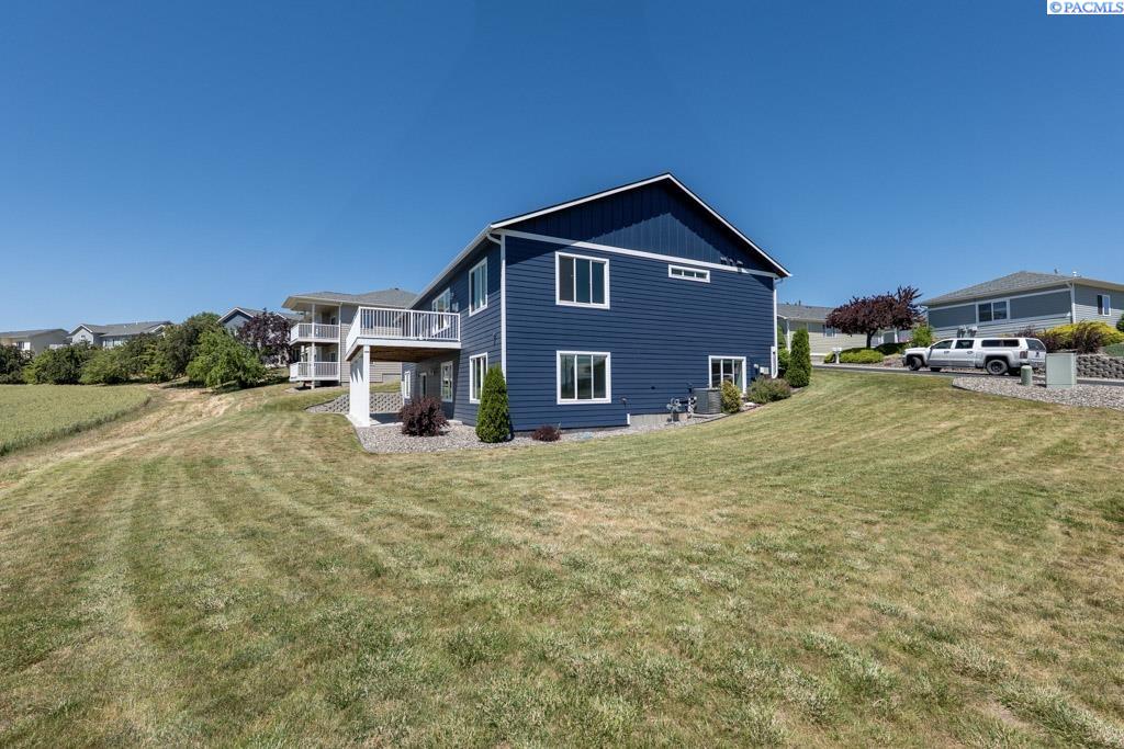 1505 SW Capri Ct