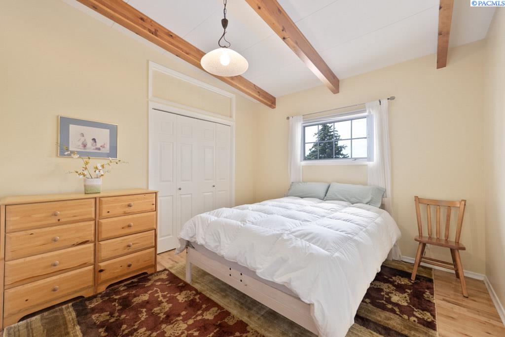 135 SW Elm Street