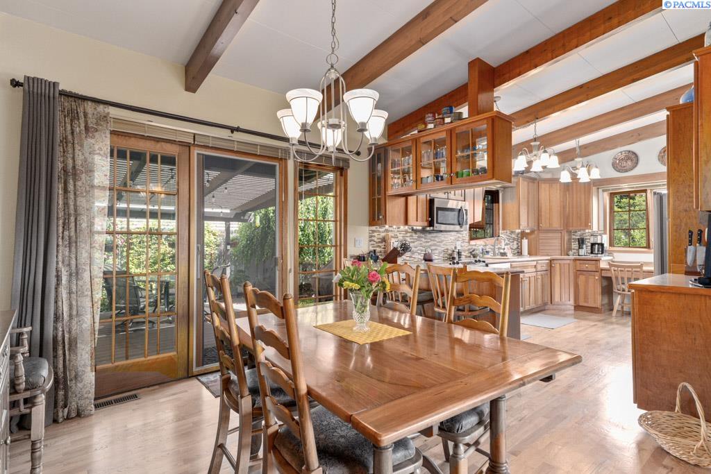 135 SW Elm Street
