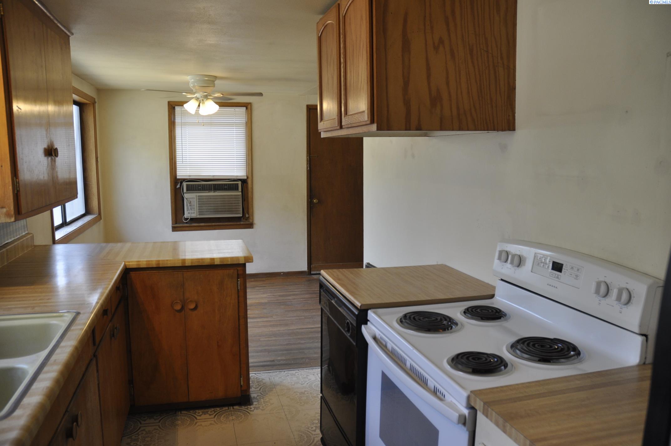 105 E 7th Street