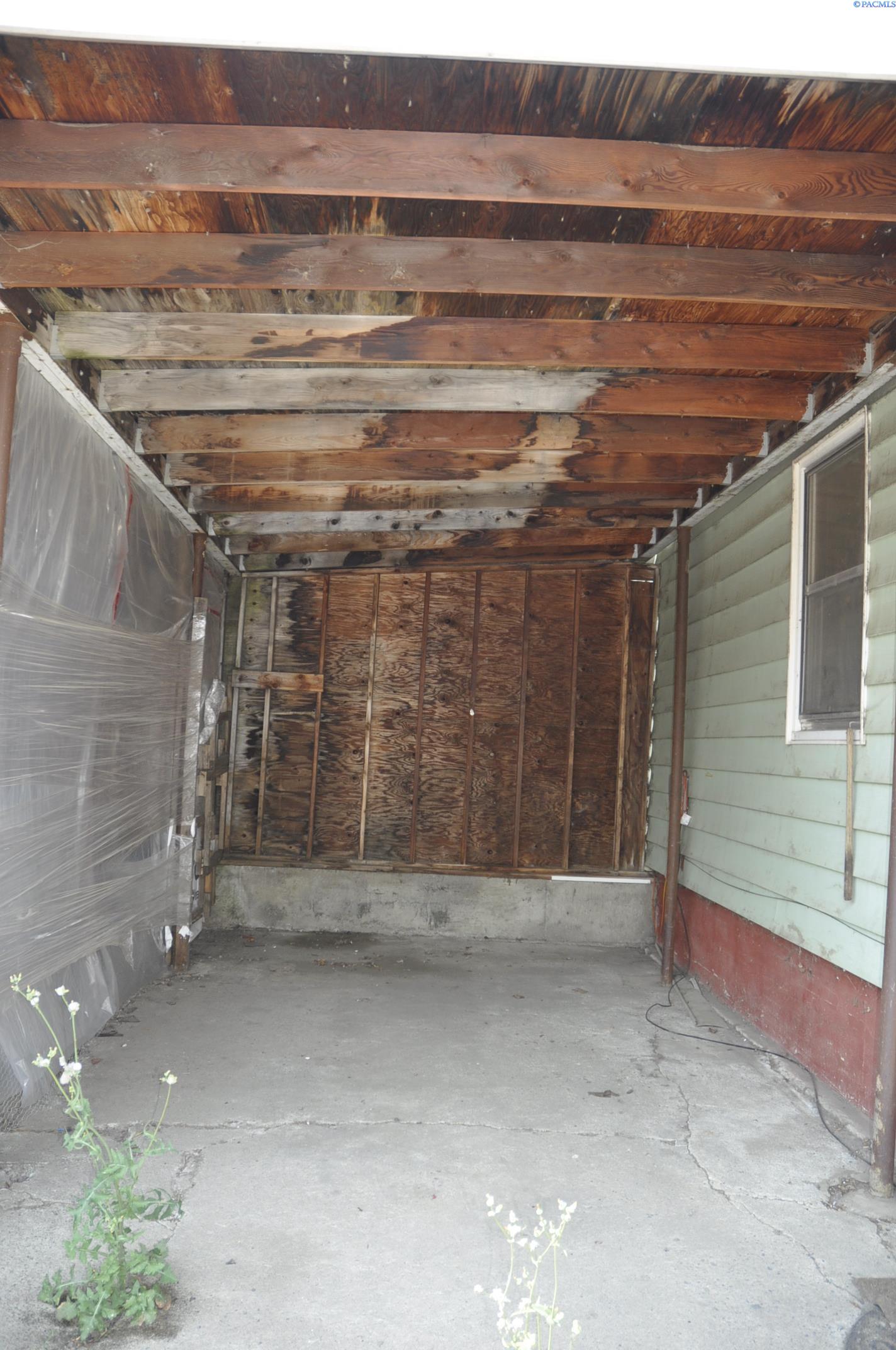 105 E 7th Street