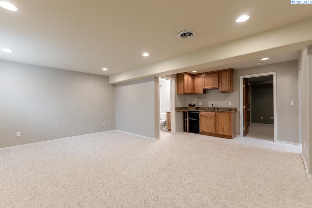 1715 NW Nicole Ct.