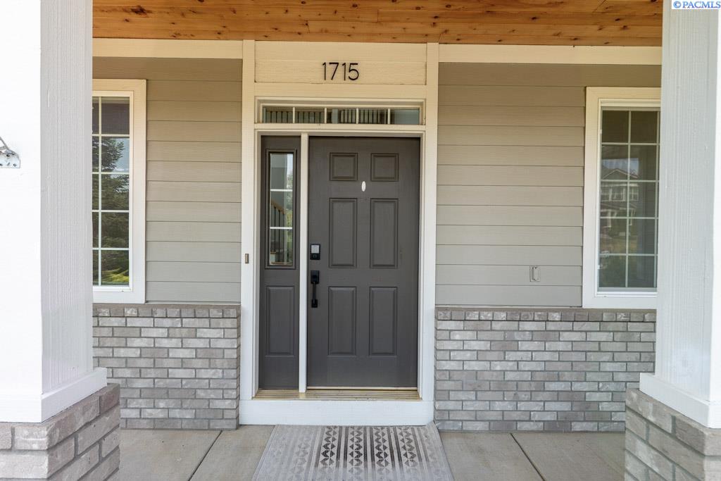 1715 NW Nicole Ct.