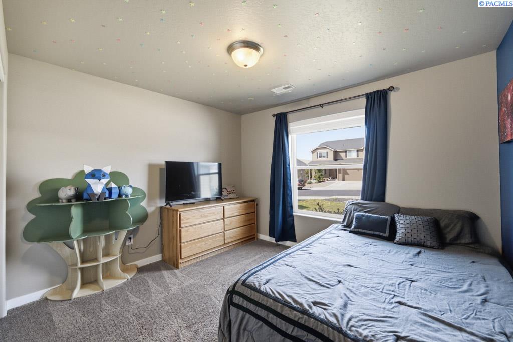 670 SW Wheat Ridge Dr