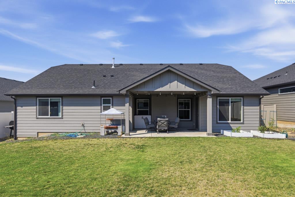 670 SW Wheat Ridge Dr