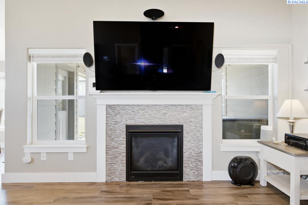 670 SW Wheat Ridge Dr