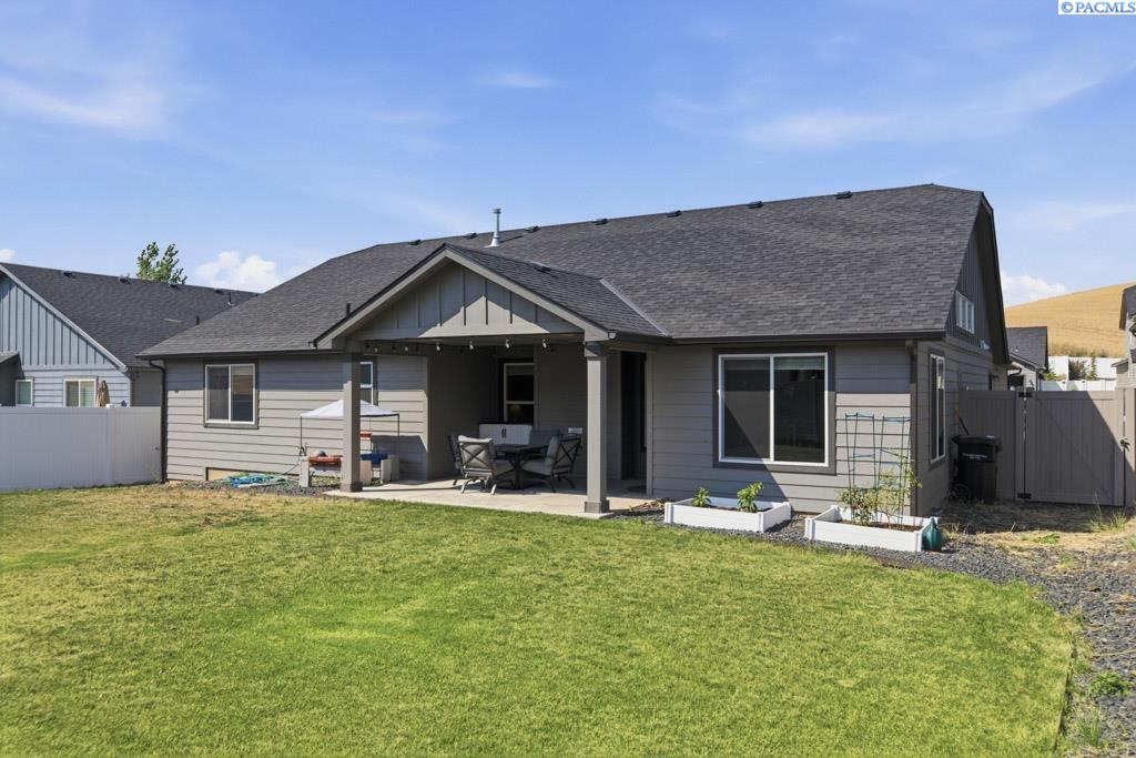 670 SW Wheat Ridge Dr