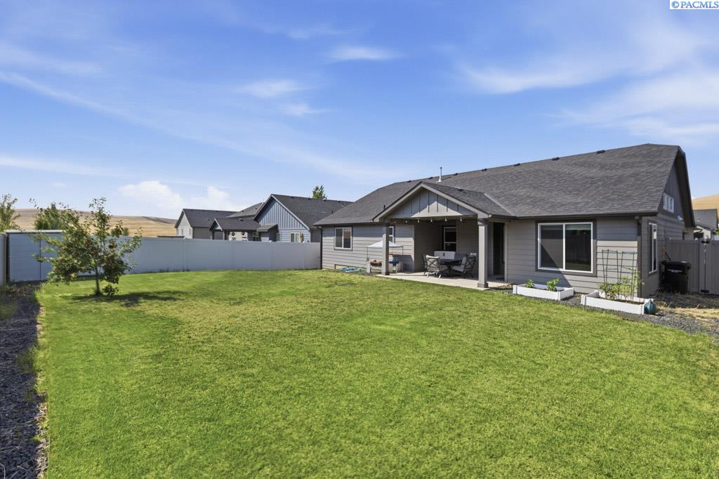 670 SW Wheat Ridge Dr