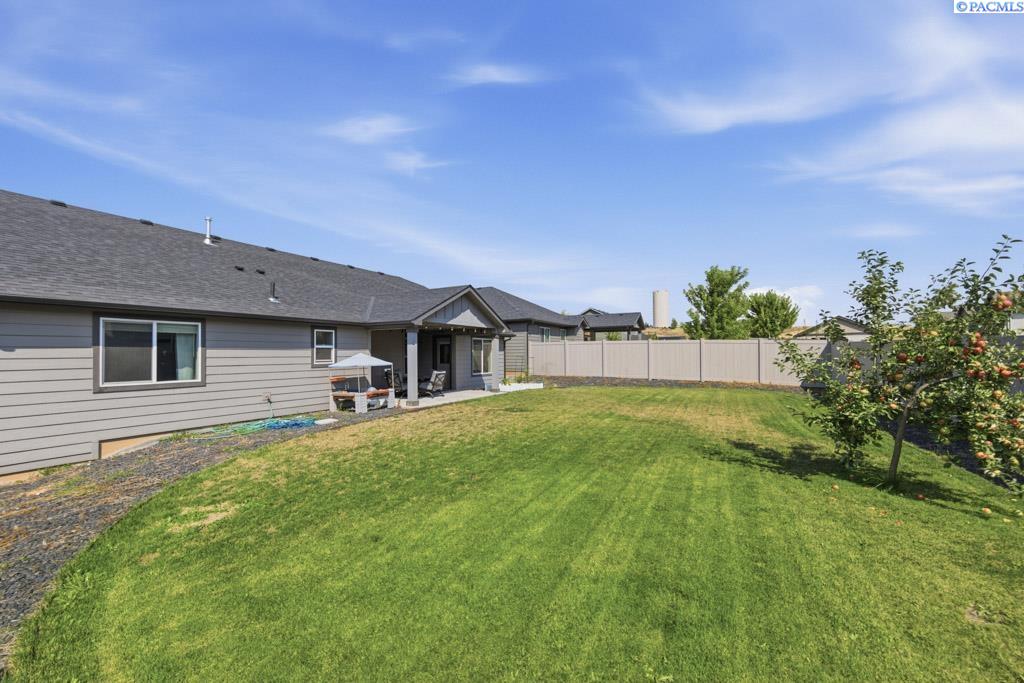 670 SW Wheat Ridge Dr