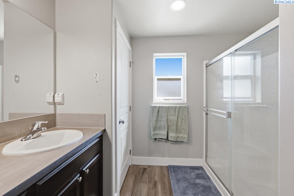 670 SW Wheat Ridge Dr