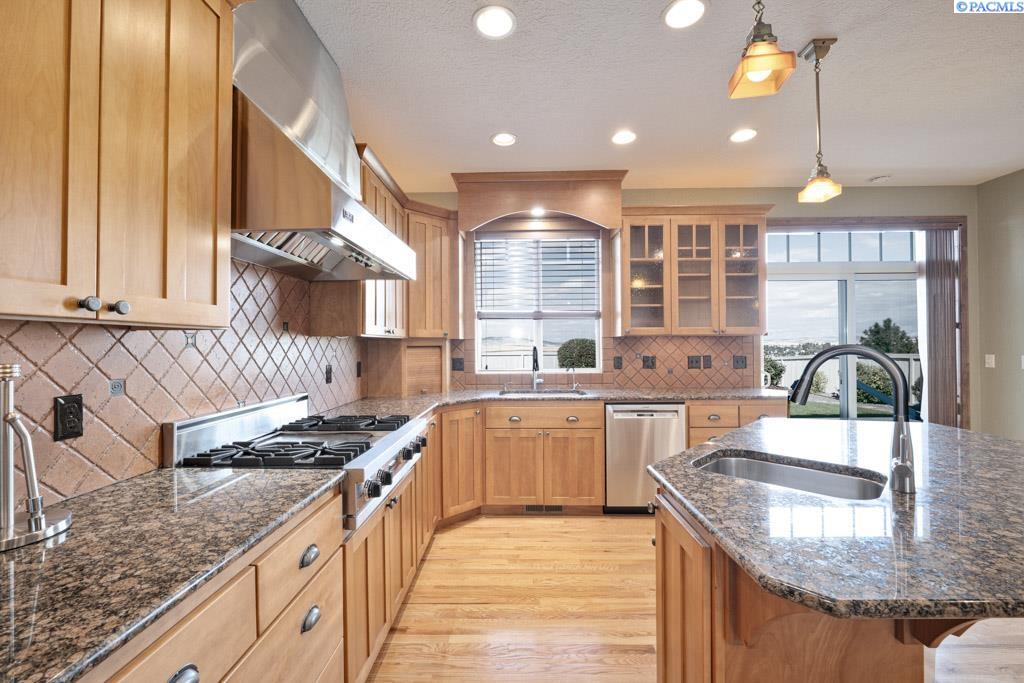 1720 NW Nicole Ct.