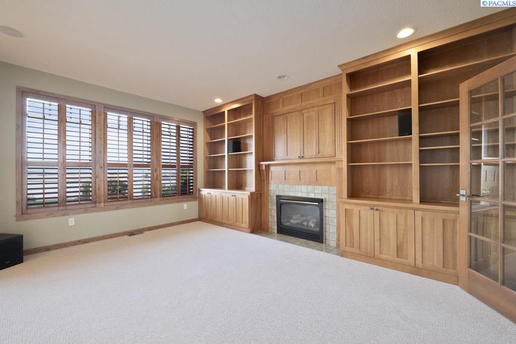 1720 NW Nicole Ct.