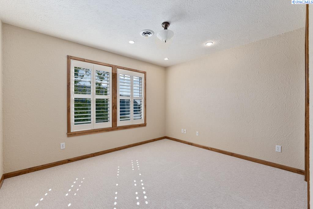 1720 NW Nicole Ct.