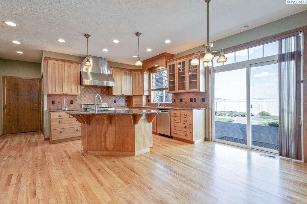 1720 NW Nicole Ct.