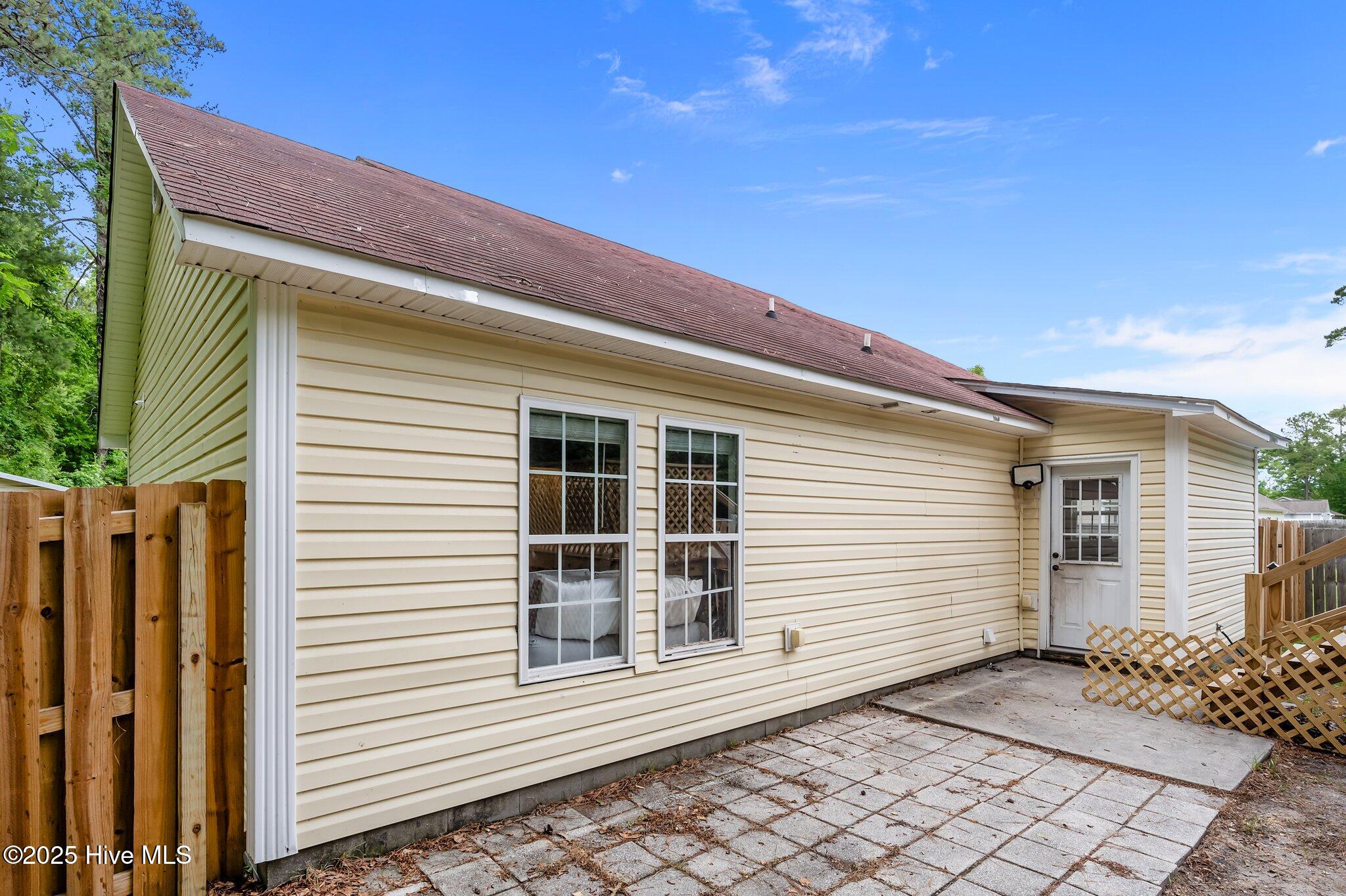 1015 Humphrey Road
