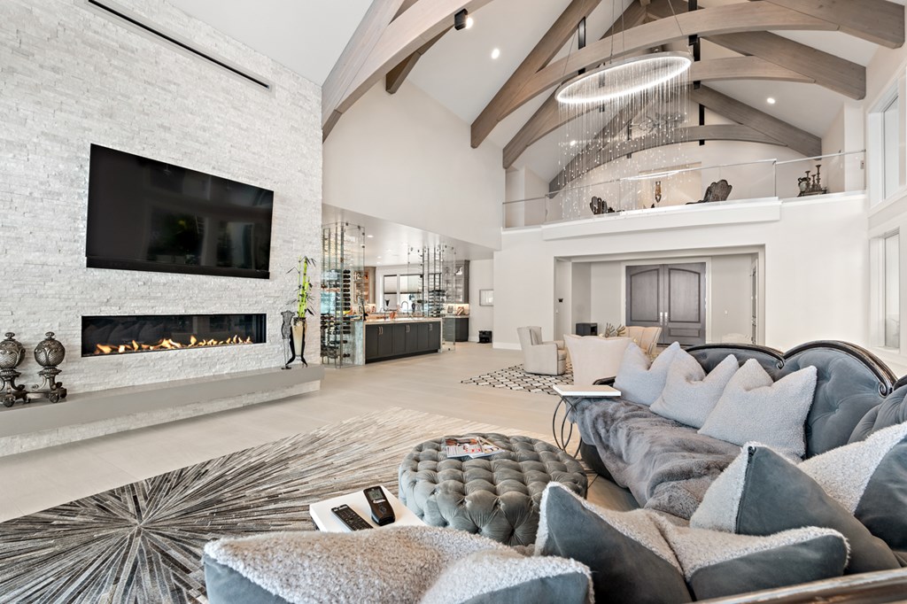 649 Migratory Ridge, McCall