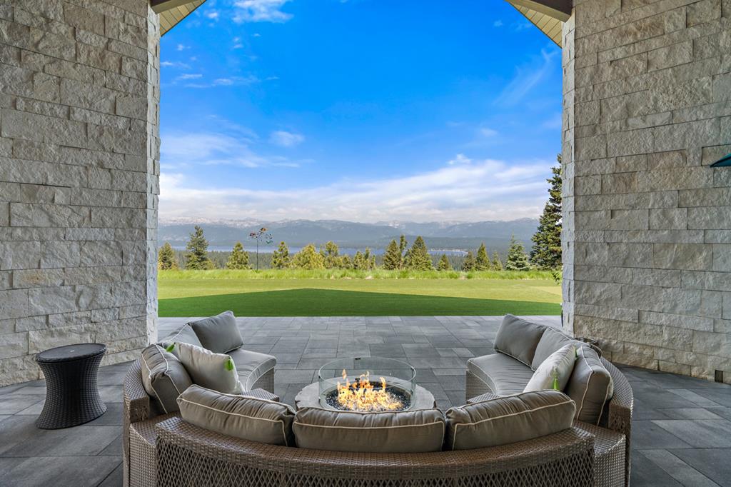 649 Migratory Ridge, McCall