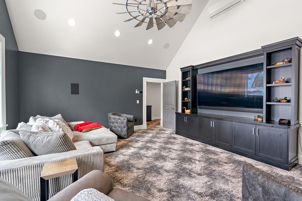 649 Migratory Ridge, McCall