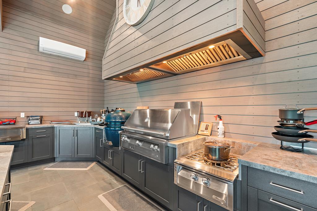 649 Migratory Ridge, McCall