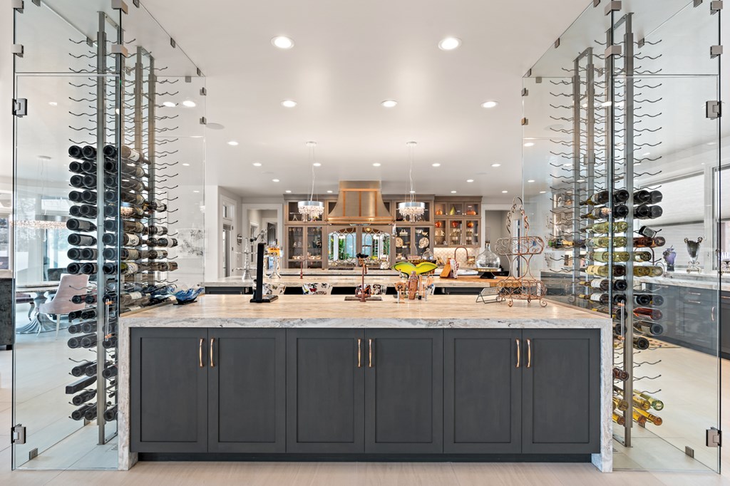 649 Migratory Ridge, McCall