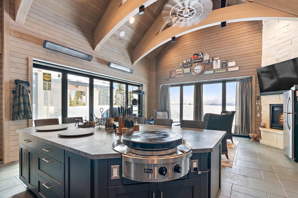 649 Migratory Ridge, McCall