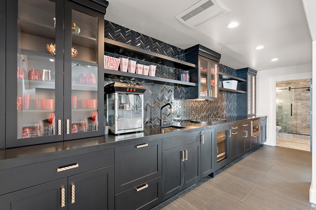 649 Migratory Ridge, McCall