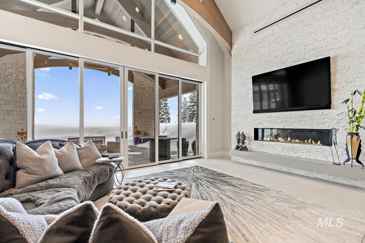 649 Migratory Ridge Way