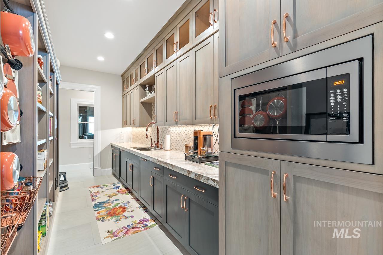 649 Migratory Ridge Way