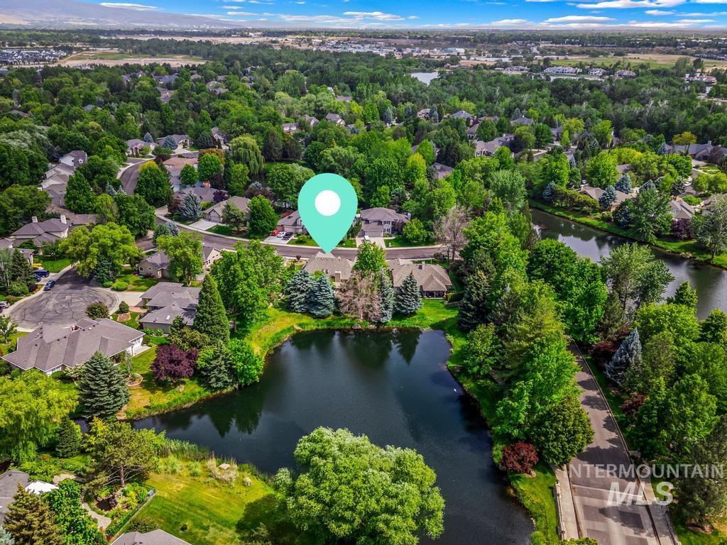 576 E Riverchase Way