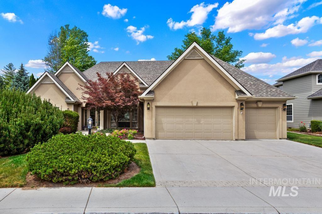 576 E Riverchase Way