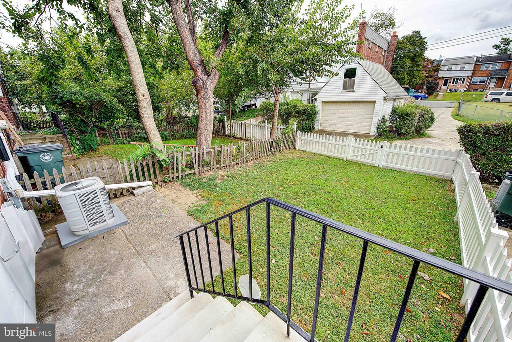 1367 ADAIR ROAD