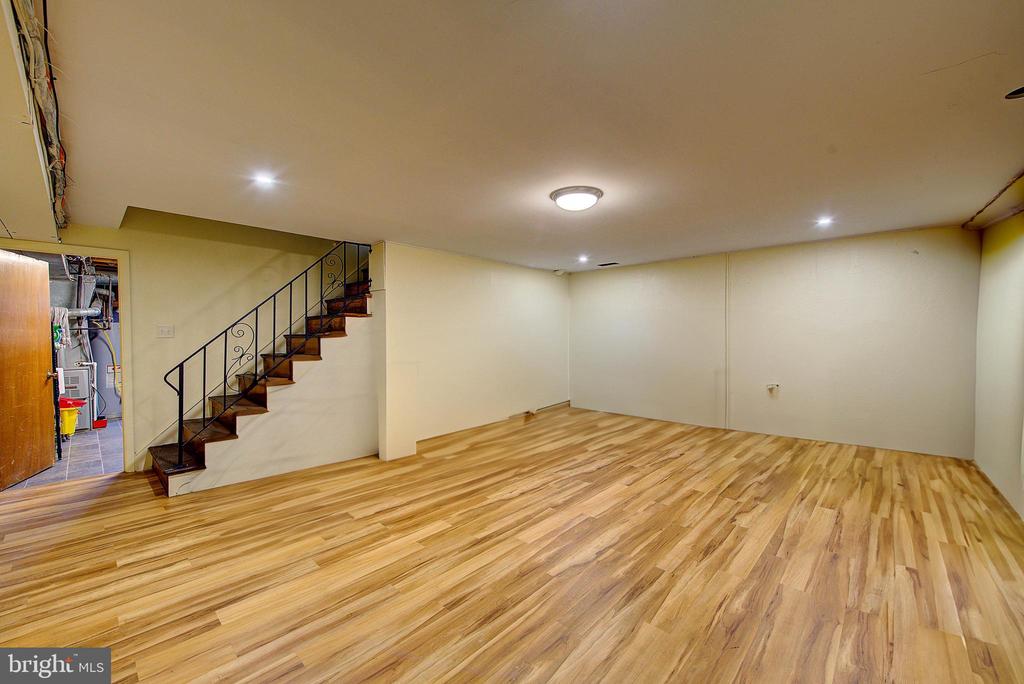 1367 ADAIR ROAD