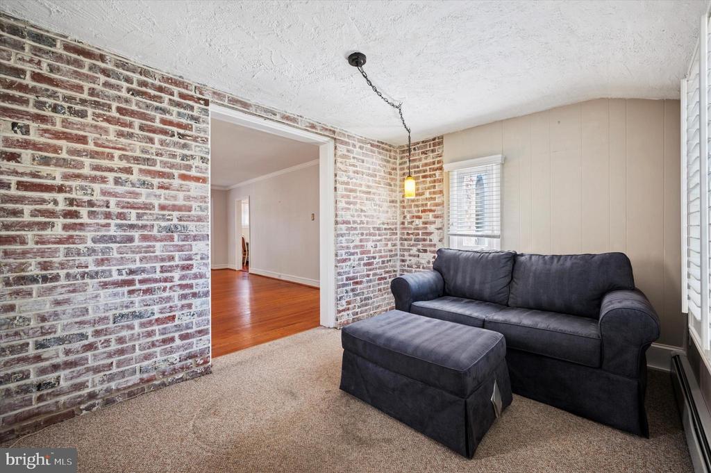 109 BEVERLY ROAD