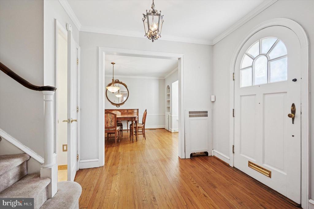 109 BEVERLY ROAD