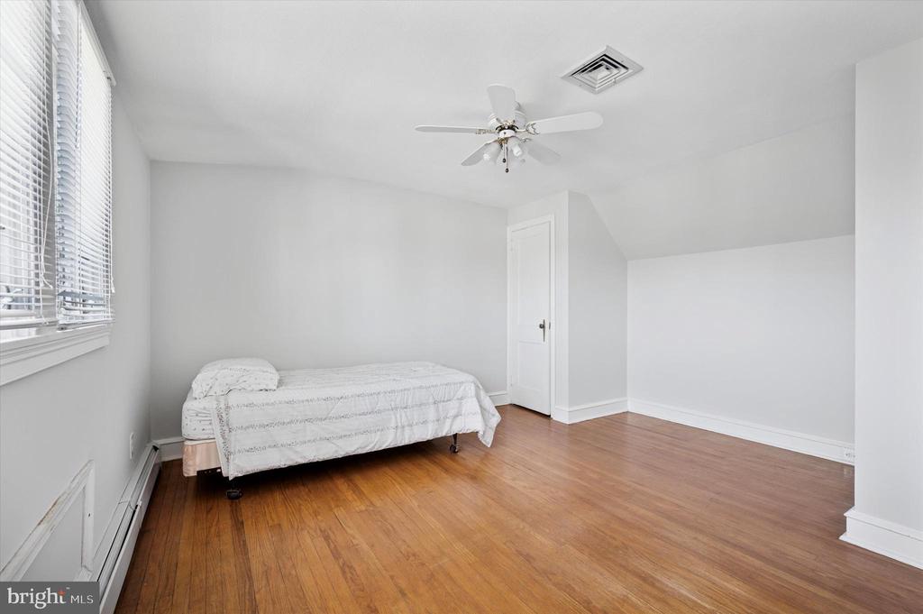 109 BEVERLY ROAD