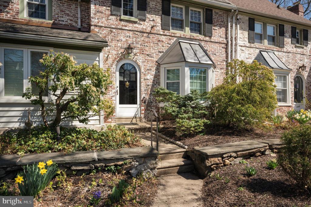 109 BEVERLY ROAD