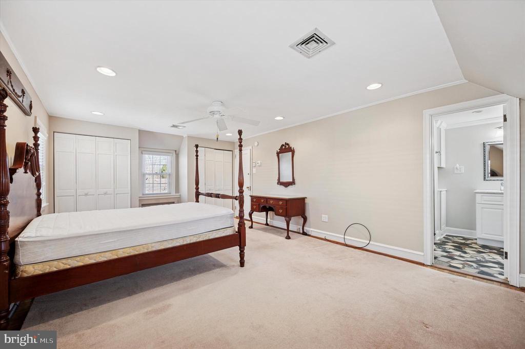 109 BEVERLY ROAD