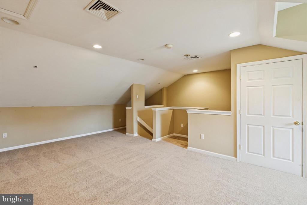 106 DONNA DRIVE