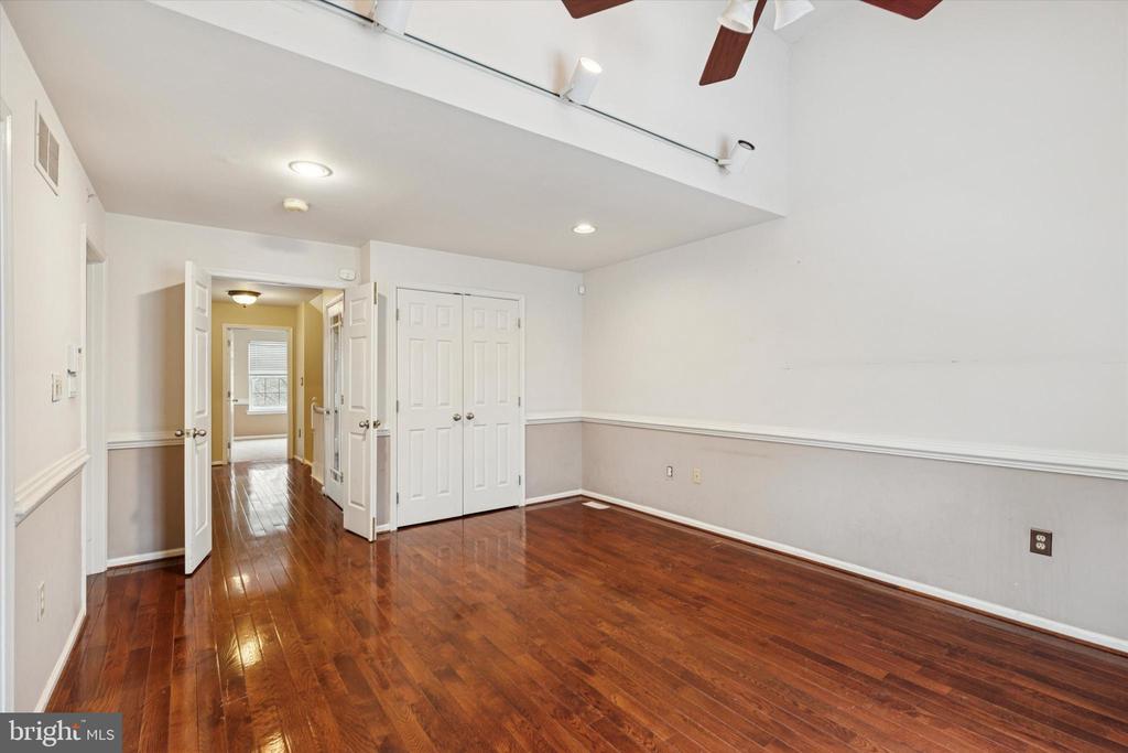 106 DONNA DRIVE