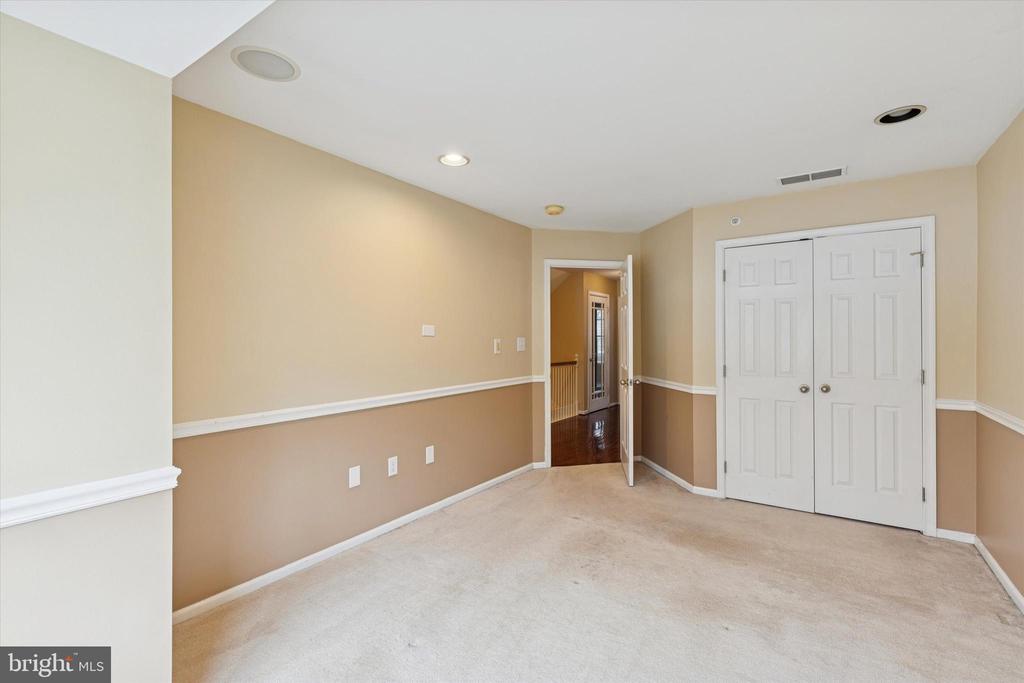 106 DONNA DRIVE