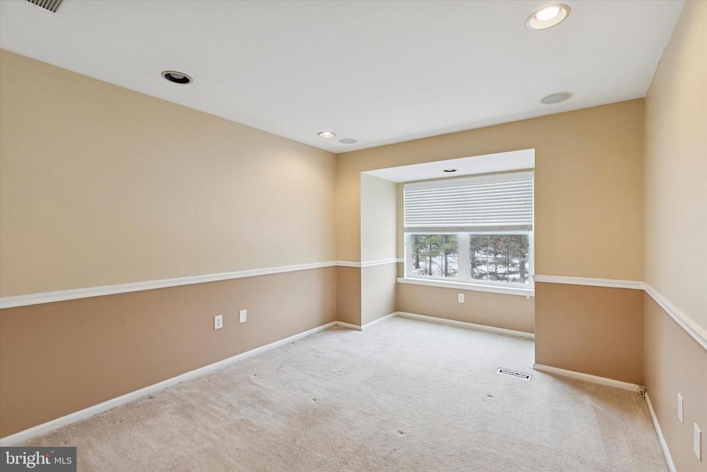 106 DONNA DRIVE