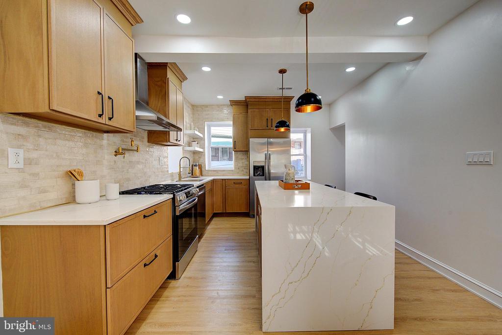 6217 COBBS CREEK PARKWAY