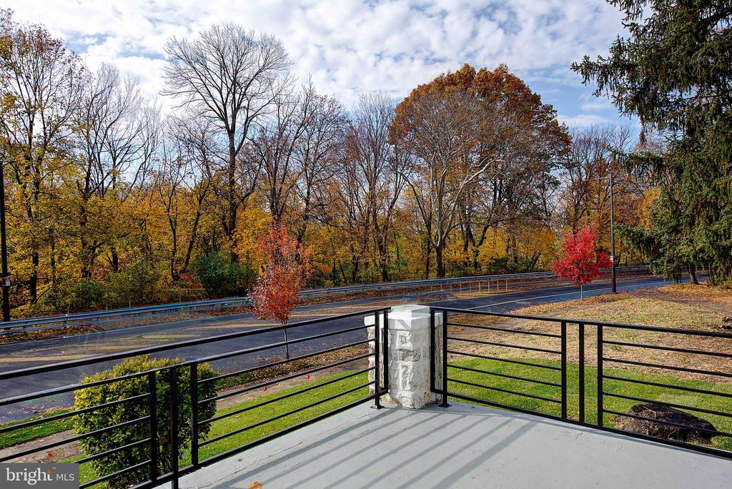 6217 COBBS CREEK PARKWAY