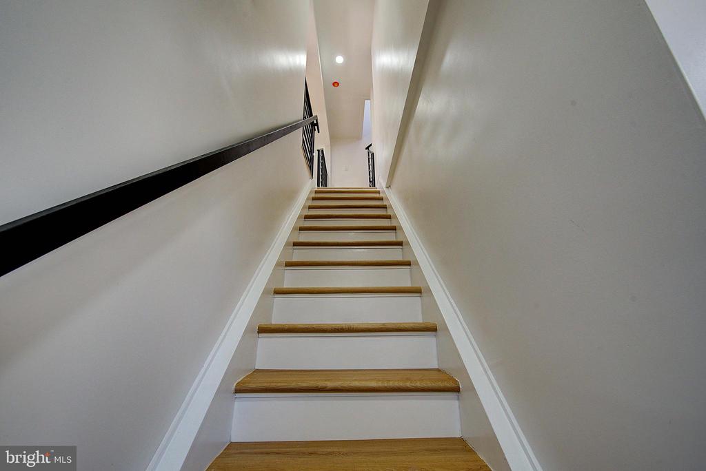 6217 COBBS CREEK PARKWAY
