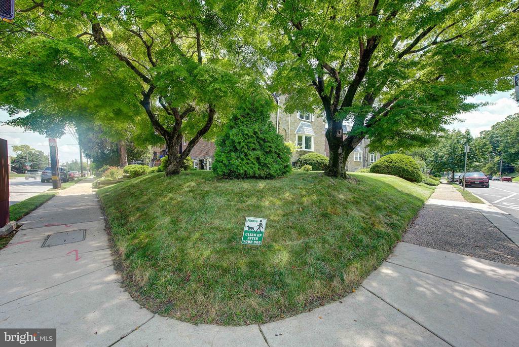 834 E VERNON ROAD