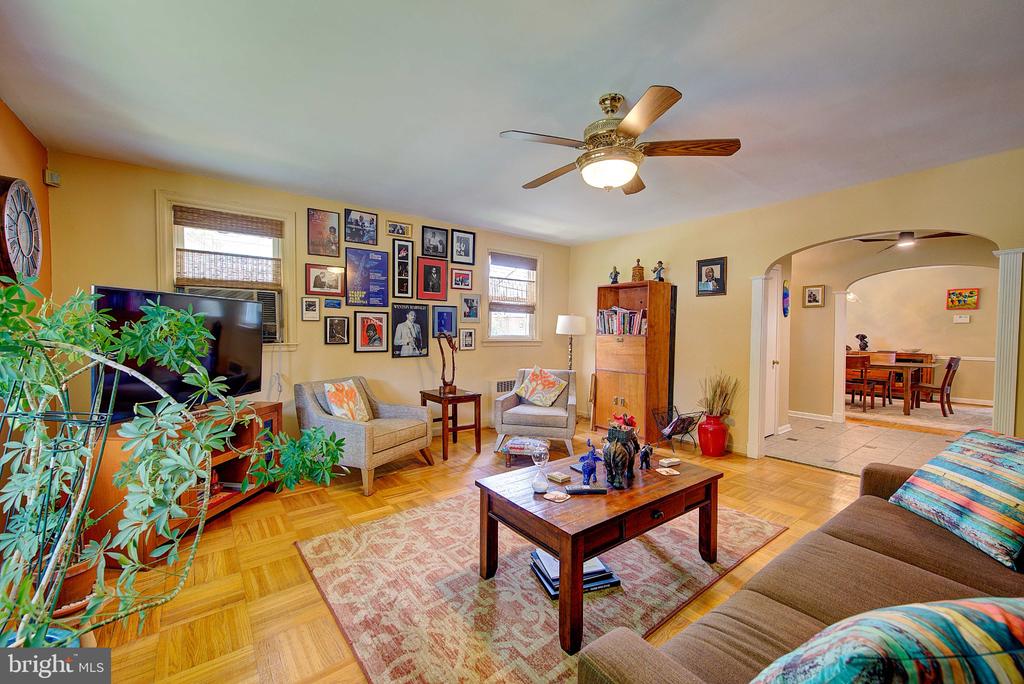 834 E VERNON ROAD